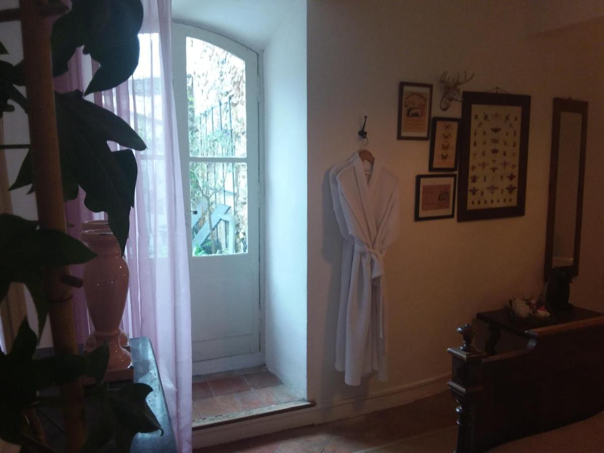 Bed and Breakfast L'Ancienne Boulangerie Caunes-Minervois Exterior foto